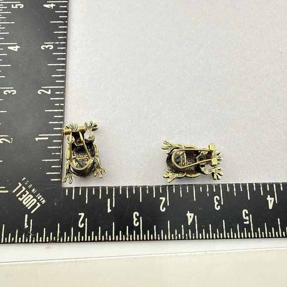 Heidi Daus Earrings Frog Hanging By My Toad Articulated Omega Back Crystal - Picture 11 of 11